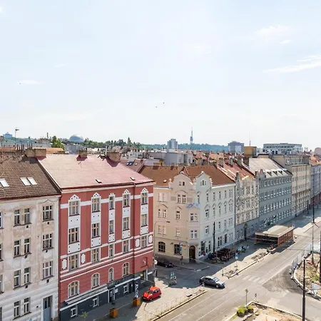 Apartment Brand New #21 With Free Secure Parking In The Center