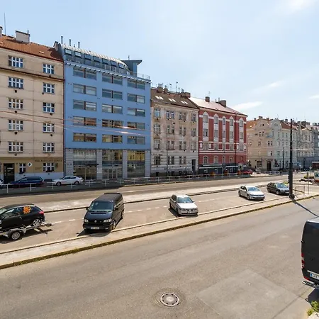 Brand New #21 With Free Secure Parking In The Center Prag