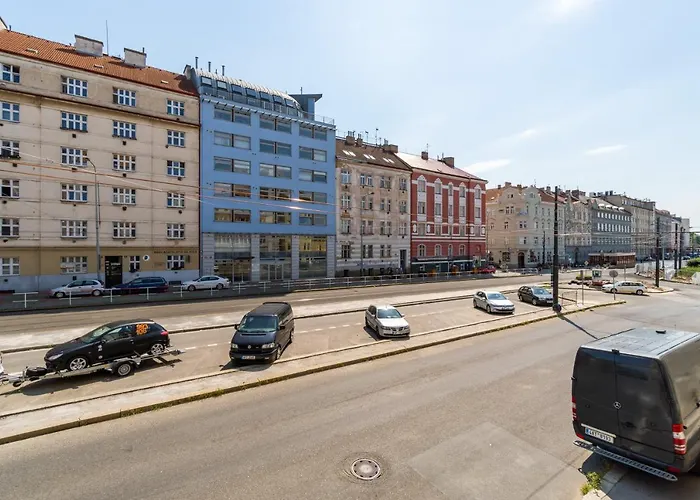 Brand New #21 With Free Secure Parking In The Center Prag